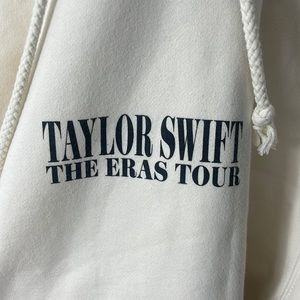 BRAND NEW TAYLOR SWIFT THE ERAS TOUR CREAM HOODIE SWEATSHIRT SIZE SMALL
